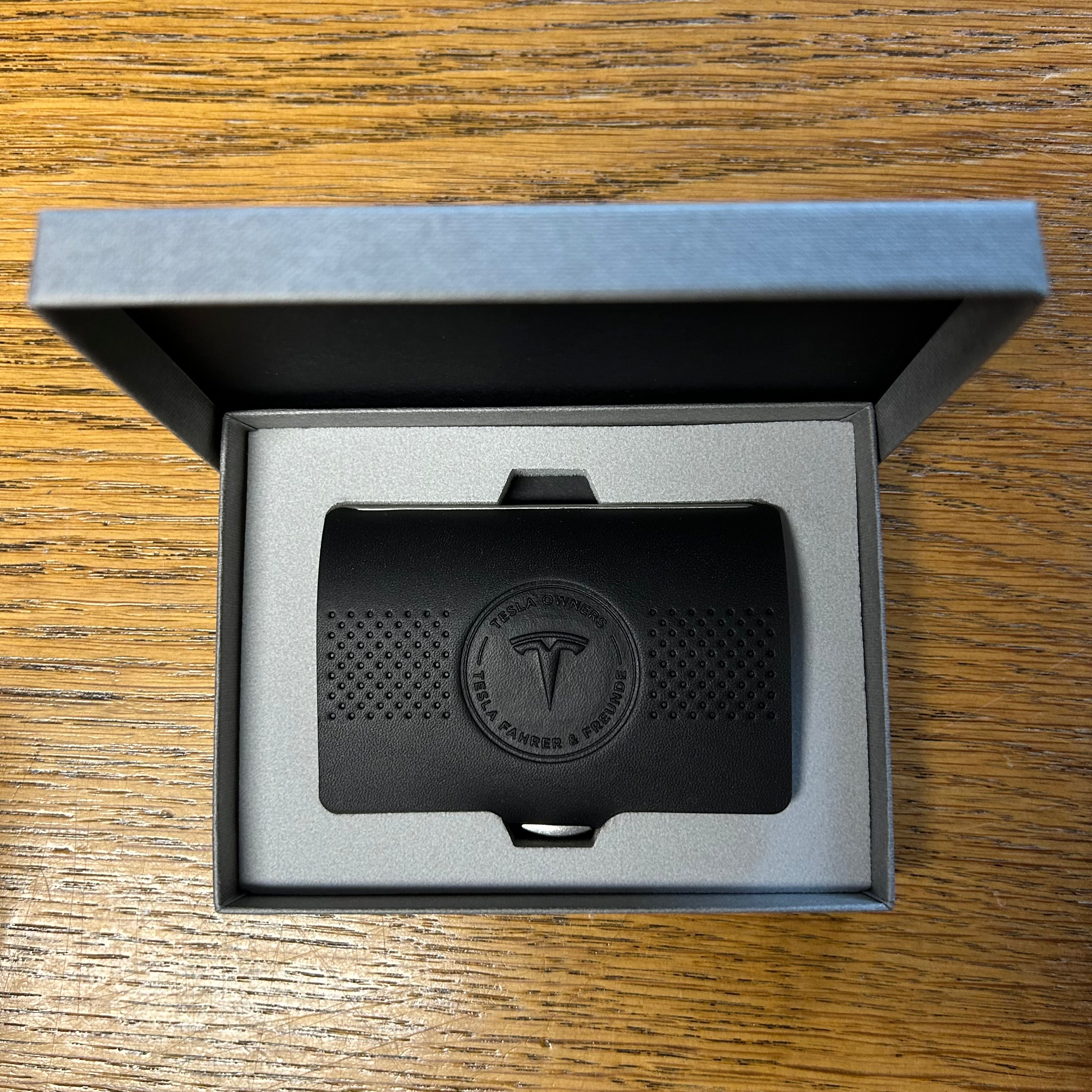 I-CLIP – Tesla Fahrer Edition Metall